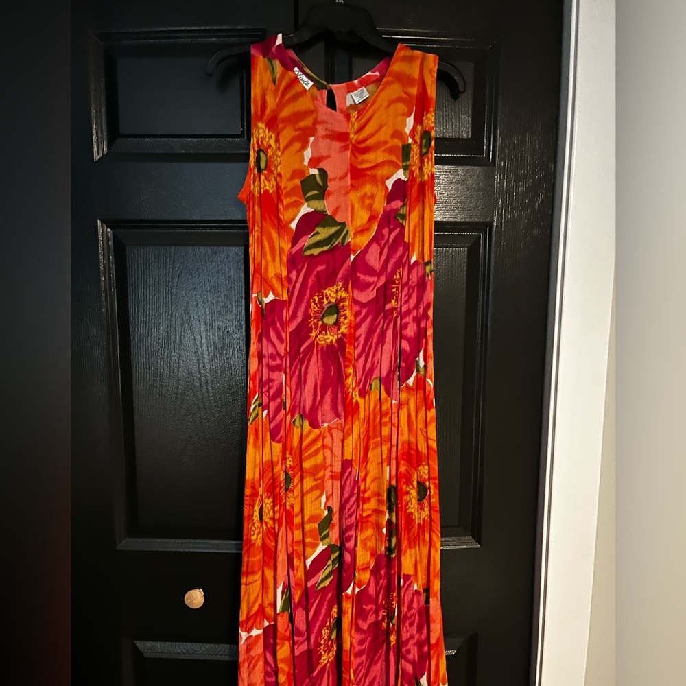 Olivia Petite Sleeveless Maxi Dress